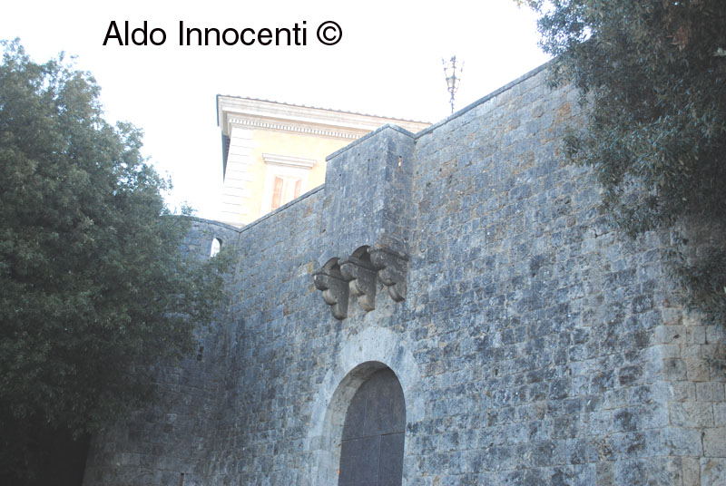 CASTELLO DI BELCARO: INGRESSO 3' IMMAGINE